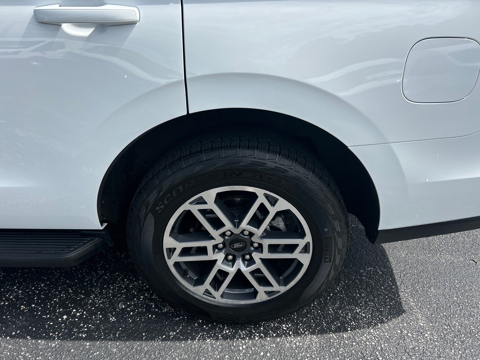 Certified 2025 Ford Expedition Active AWD/4WD image 35
