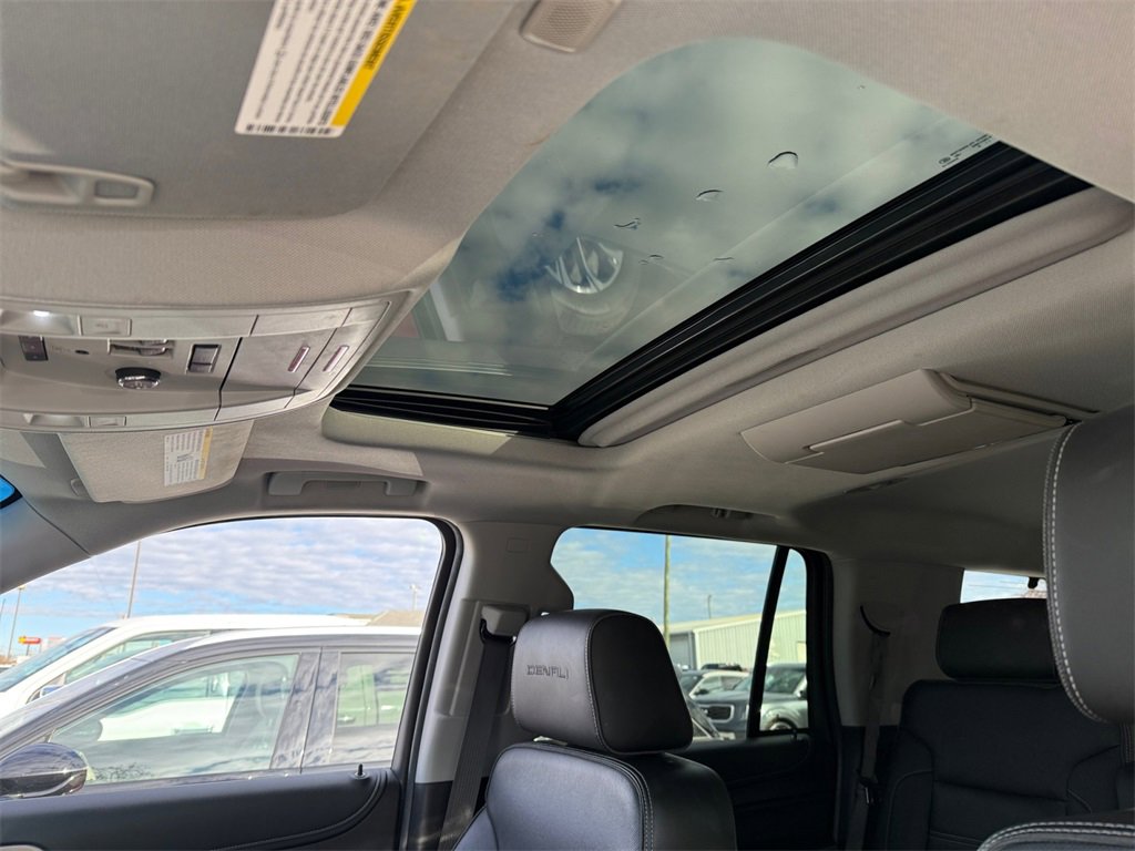 Used 2018 GMC Yukon Denali w/ Open Road Package image 19