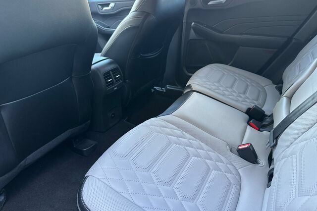 Certified 2023 Ford Escape SE w/ PHEV Premium Package FWD image 12