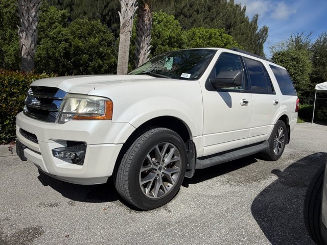 Certified 2017 Ford Expedition XLT w/ Equipment Group 202A RWD image 3