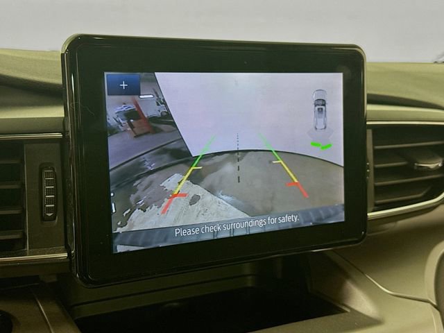 Certified 2022 Ford Explorer XLT w/ Equipment Group 202A image 14