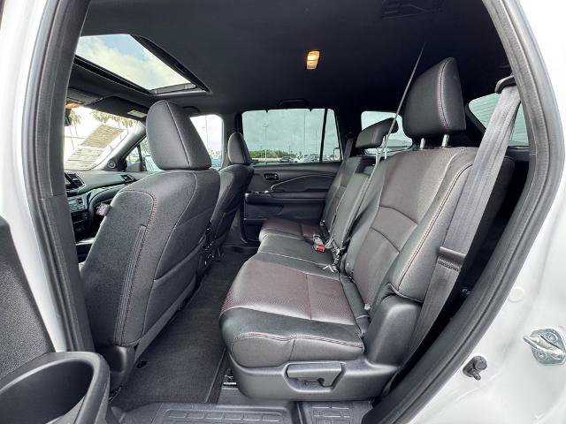 Used 2024 Honda Passport Black Edition image 13