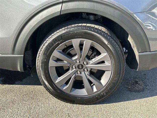 Certified 2022 Ford Explorer XLT w/ Equipment Group 202A image 12