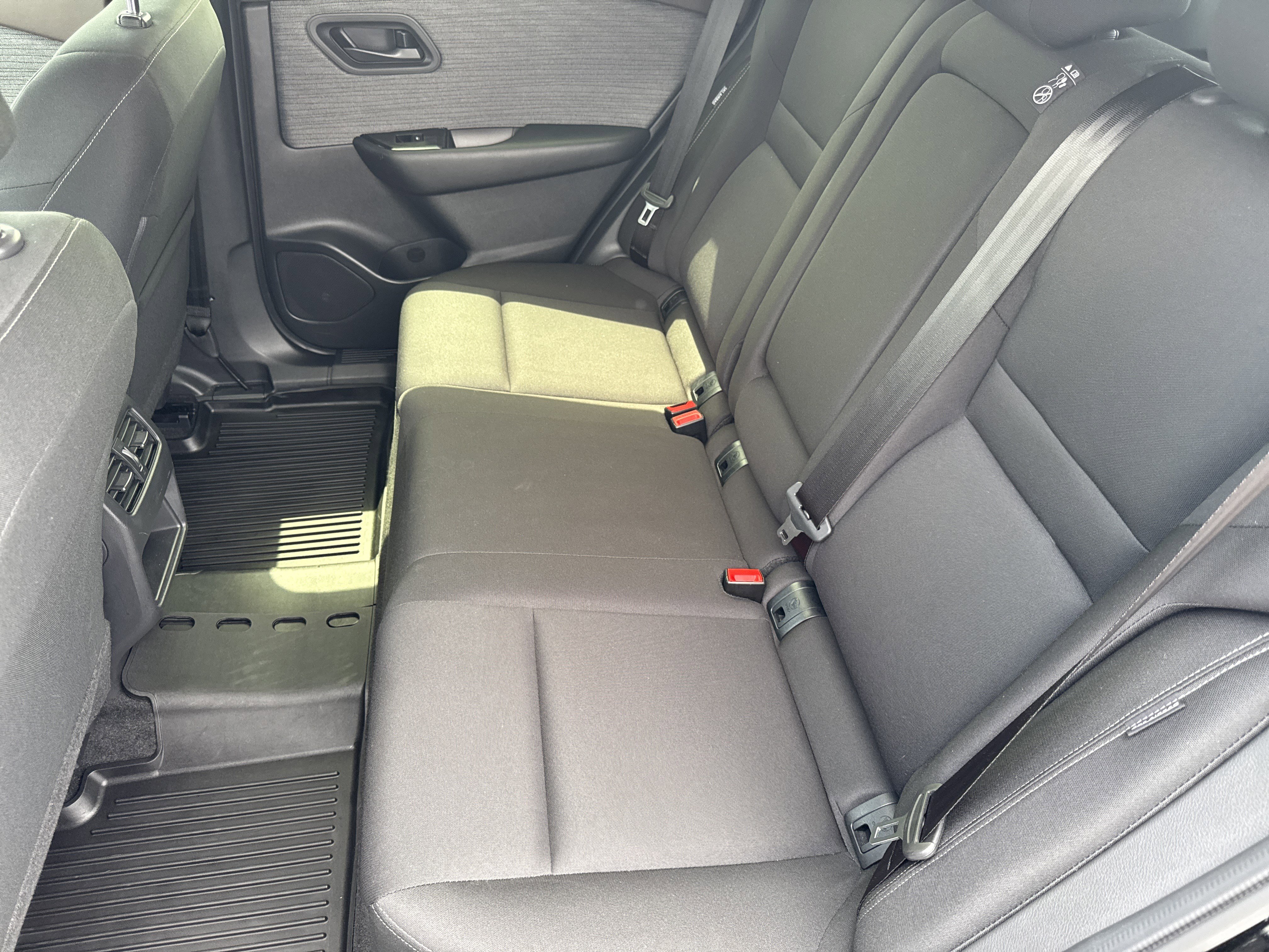 Used 2023 Nissan Rogue S FWD image 21