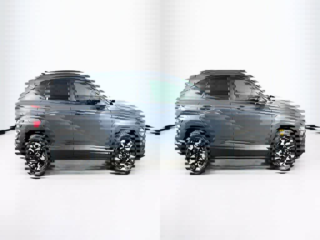 Used 2024 Hyundai Kona SEL image 6