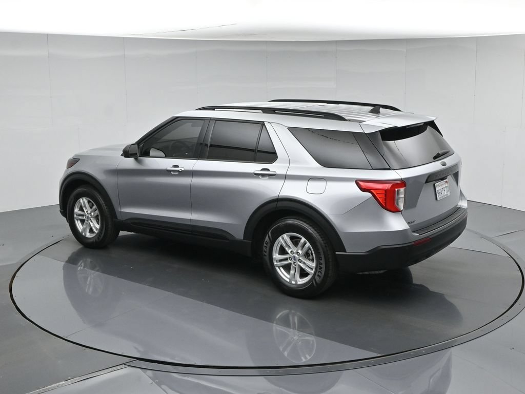 Certified 2023 Ford Explorer XLT RWD image 46
