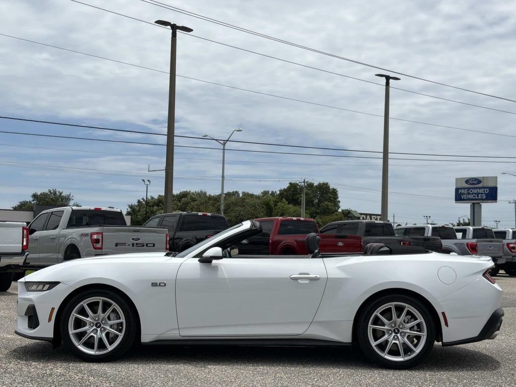 Certified 2025 Ford Mustang GT Premium RWD image 7