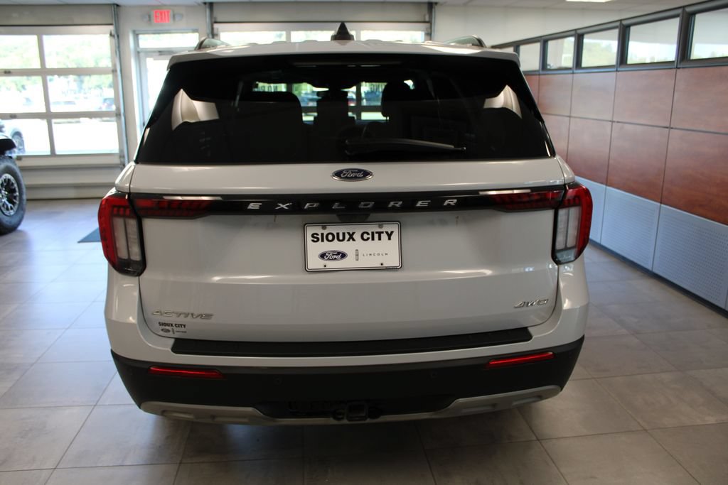 Certified 2025 Ford Explorer Active w/ Active Comfort Package AWD/4WD image 4