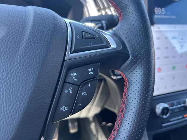 Certified 2024 Ford Edge ST-Line AWD/4WD image 10