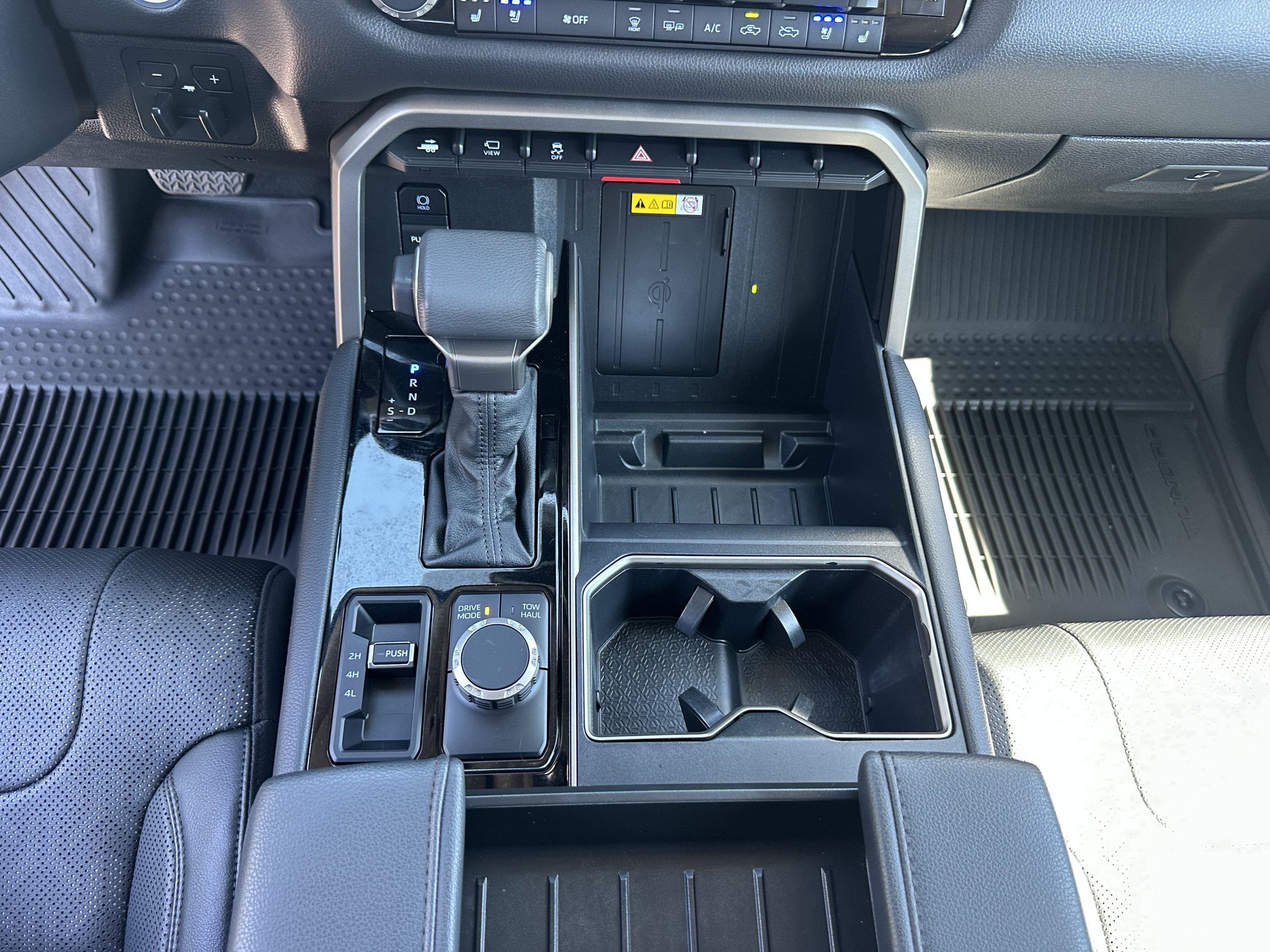Used 2024 Toyota Tundra Limited AWD/4WD image 15