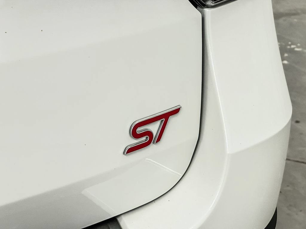 Certified 2025 Ford Explorer ST AWD/4WD image 17