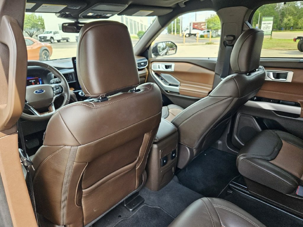 Certified 2022 Ford Explorer King Ranch w/ Premium Technology Package AWD/4WD image 28