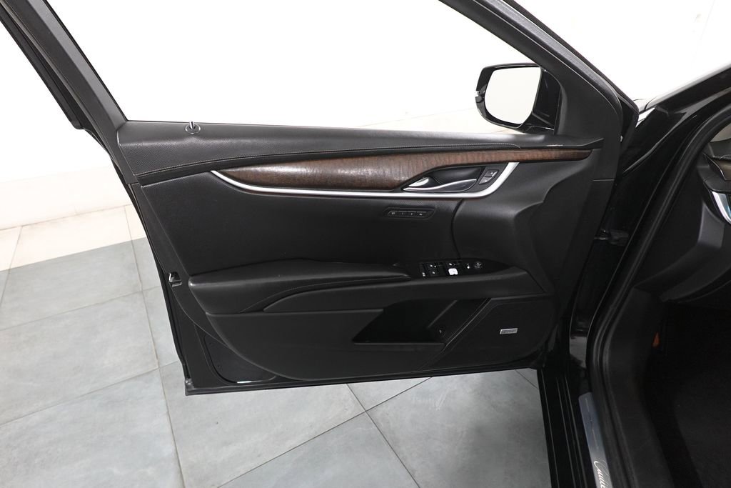 Used 2018 Cadillac XTS Luxury image 8