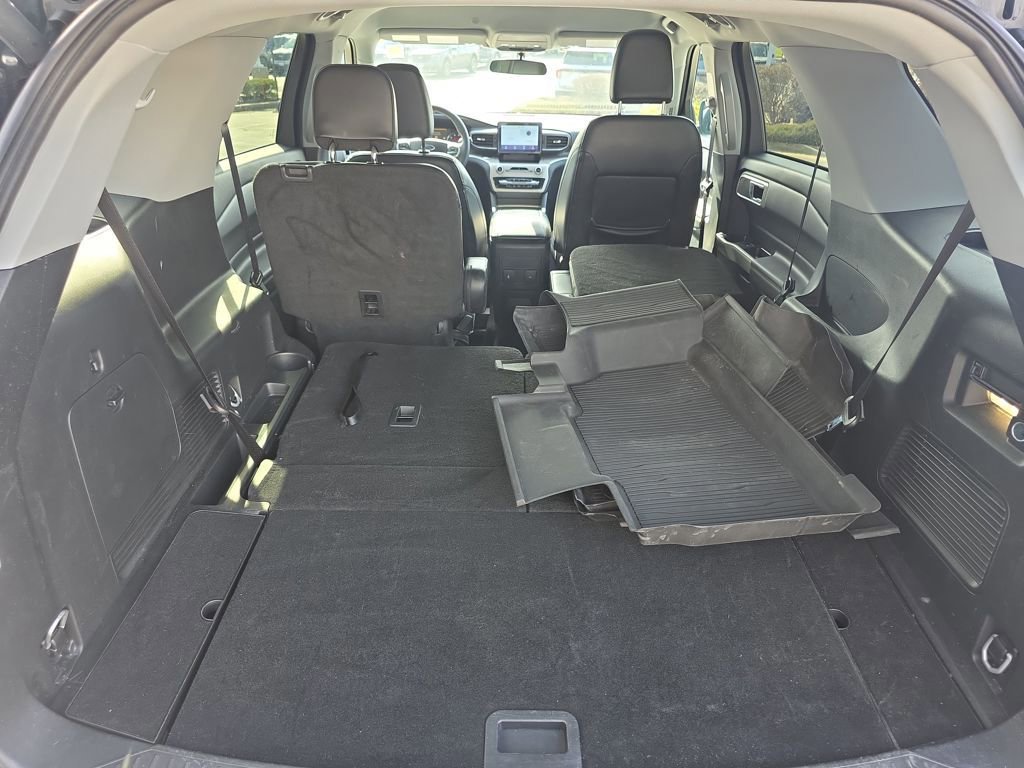 Certified 2024 Ford Explorer XLT w/ Equipment Group 202A image 12