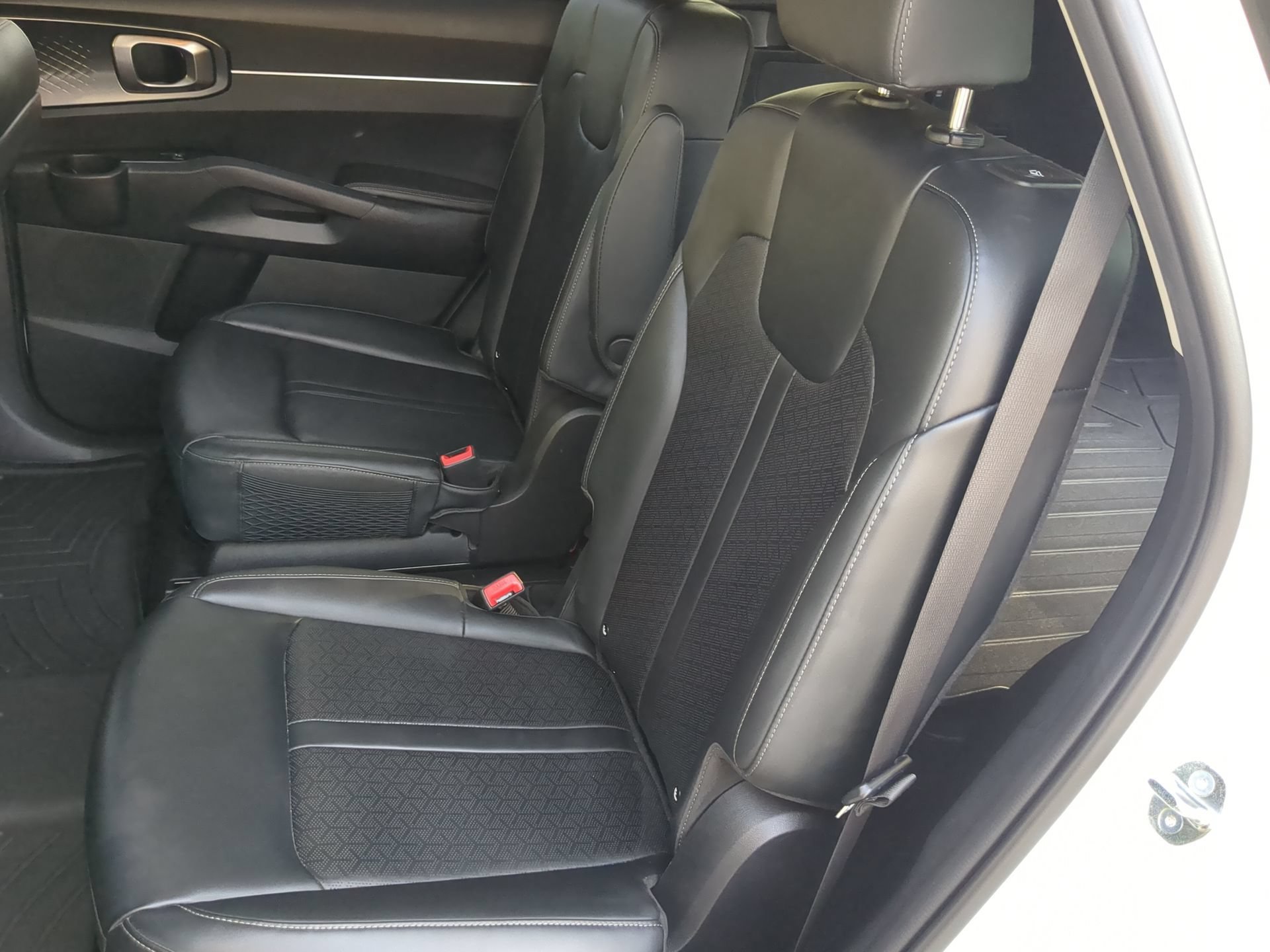 Used 2023 Kia Sorento EX AWD/4WD image 54