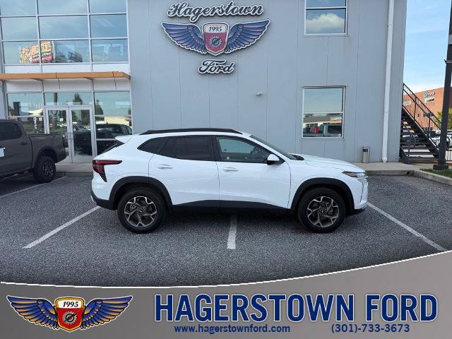 Used 2025 Chevrolet Trax LT w/ LT Convenience Package
