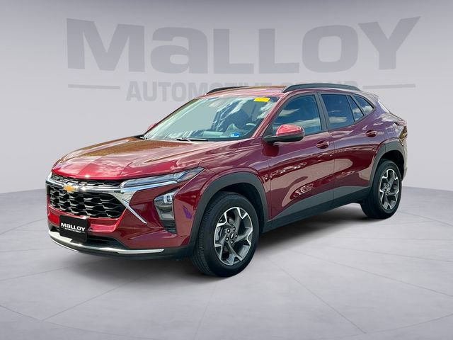 Used 2024 Chevrolet Trax LT w/ Driver Confidence Package FWD image 1