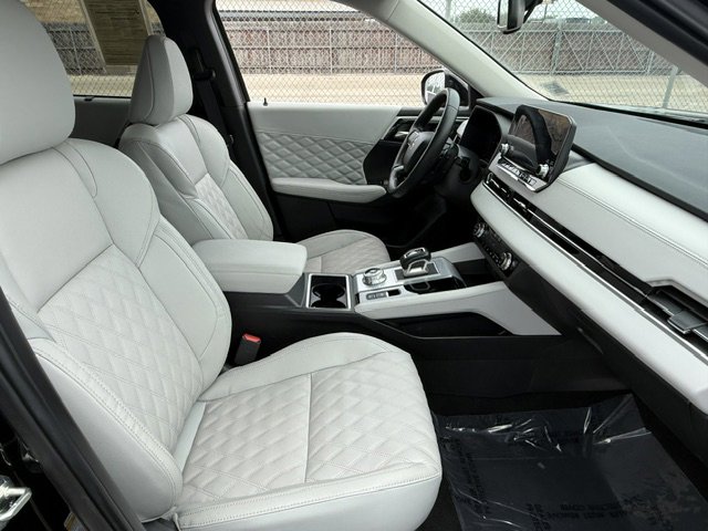 Used 2024 Mitsubishi Outlander SEL FWD image 23