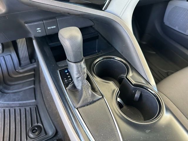 Used 2018 Toyota Camry LE FWD image 17