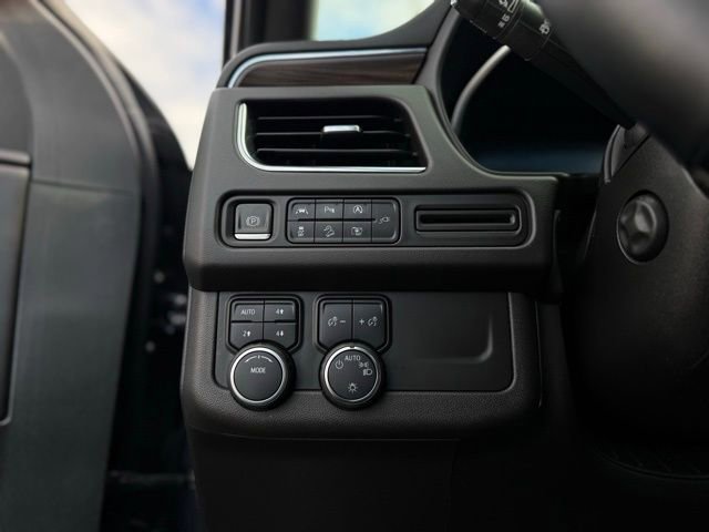 Used 2022 Chevrolet Tahoe Z71 w/ Luxury Package image 30