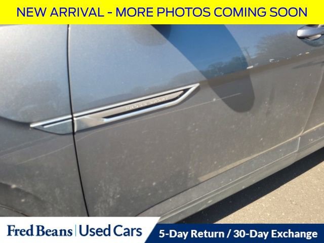 Used 2024 Volkswagen Atlas Cross Sport SE w/ Panoramic Sunroof Package AWD/4WD image 16