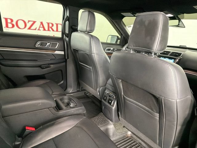 Certified 2018 Ford Explorer Limited w/ Equipment Group 301A FWD image 19