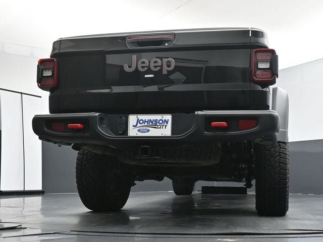 Used 2024 Jeep Gladiator Rubicon w/ Technology Group AWD/4WD image 32