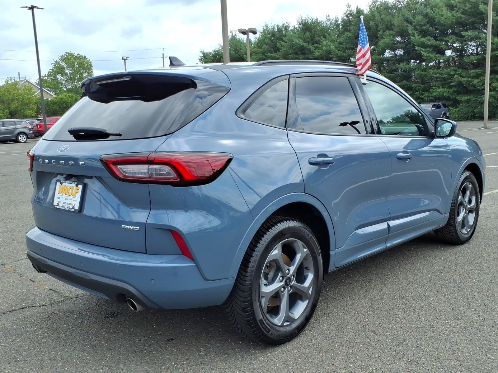 Certified 2023 Ford Escape ST-Line Select w/ Tech Pack #1 AWD/4WD image 6
