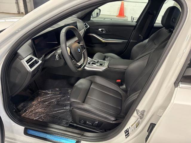 Used 2025 BMW 330i xDrive Sedan w/ Premium Package AWD/4WD image 12