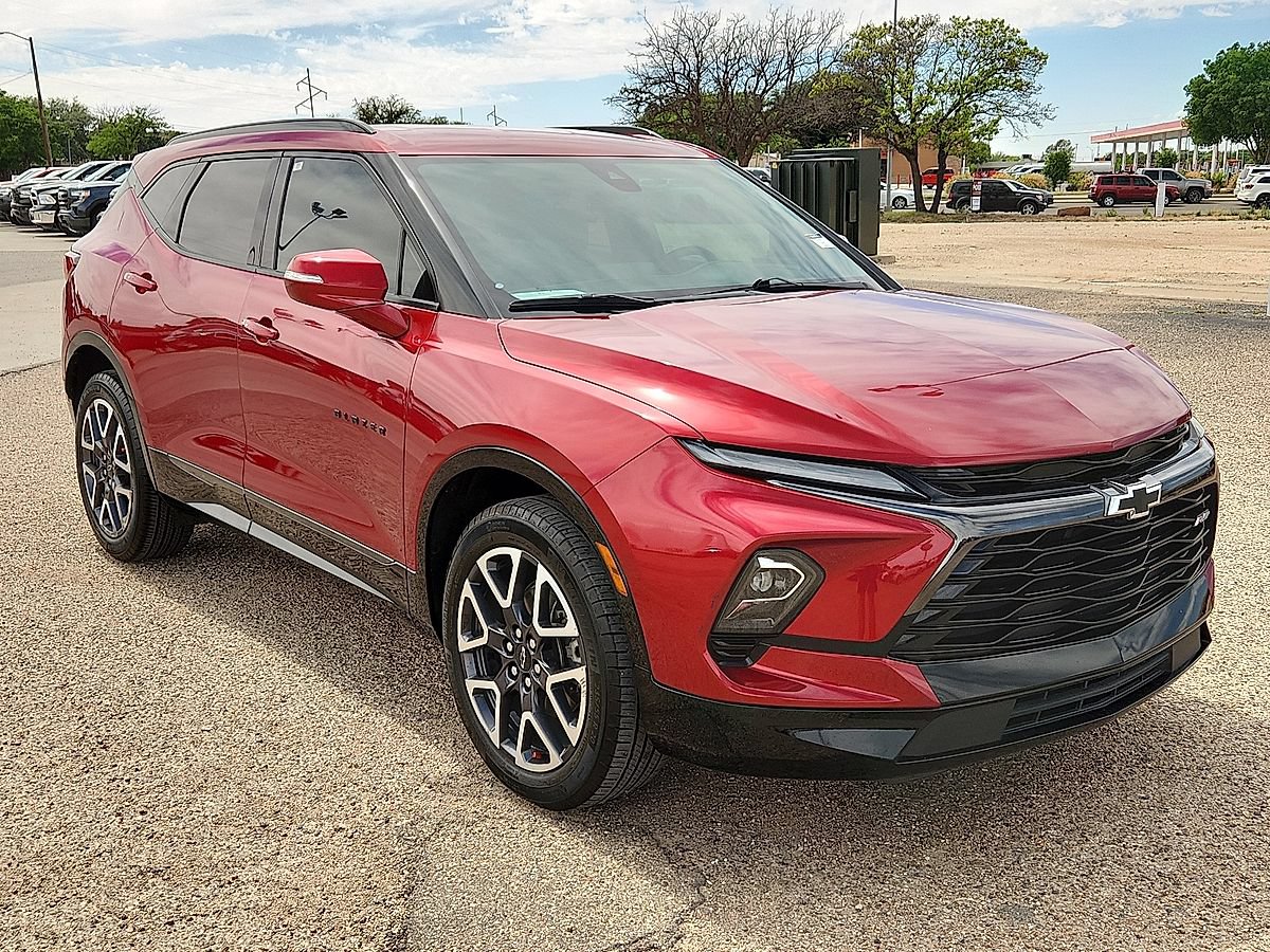 Used 2024 Chevrolet Blazer RS w/ Enhanced Convenience Package FWD image 4