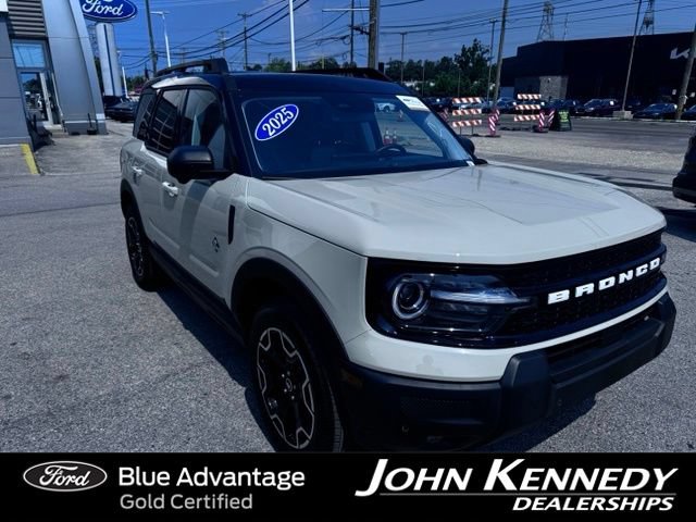 Certified 2025 Ford Bronco Sport Outer Banks w/ Outer Banks Tech Package+ AWD/4WD image 25