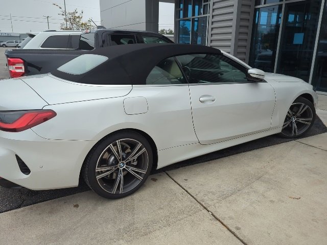 Used 2024 BMW 430i Convertible w/ Premium Package image 4
