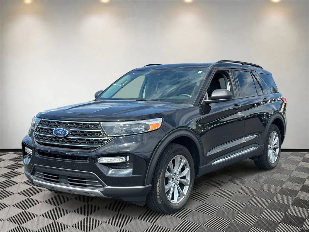 Certified 2024 Ford Explorer XLT w/ Equipment Group 202A AWD/4WD image 6