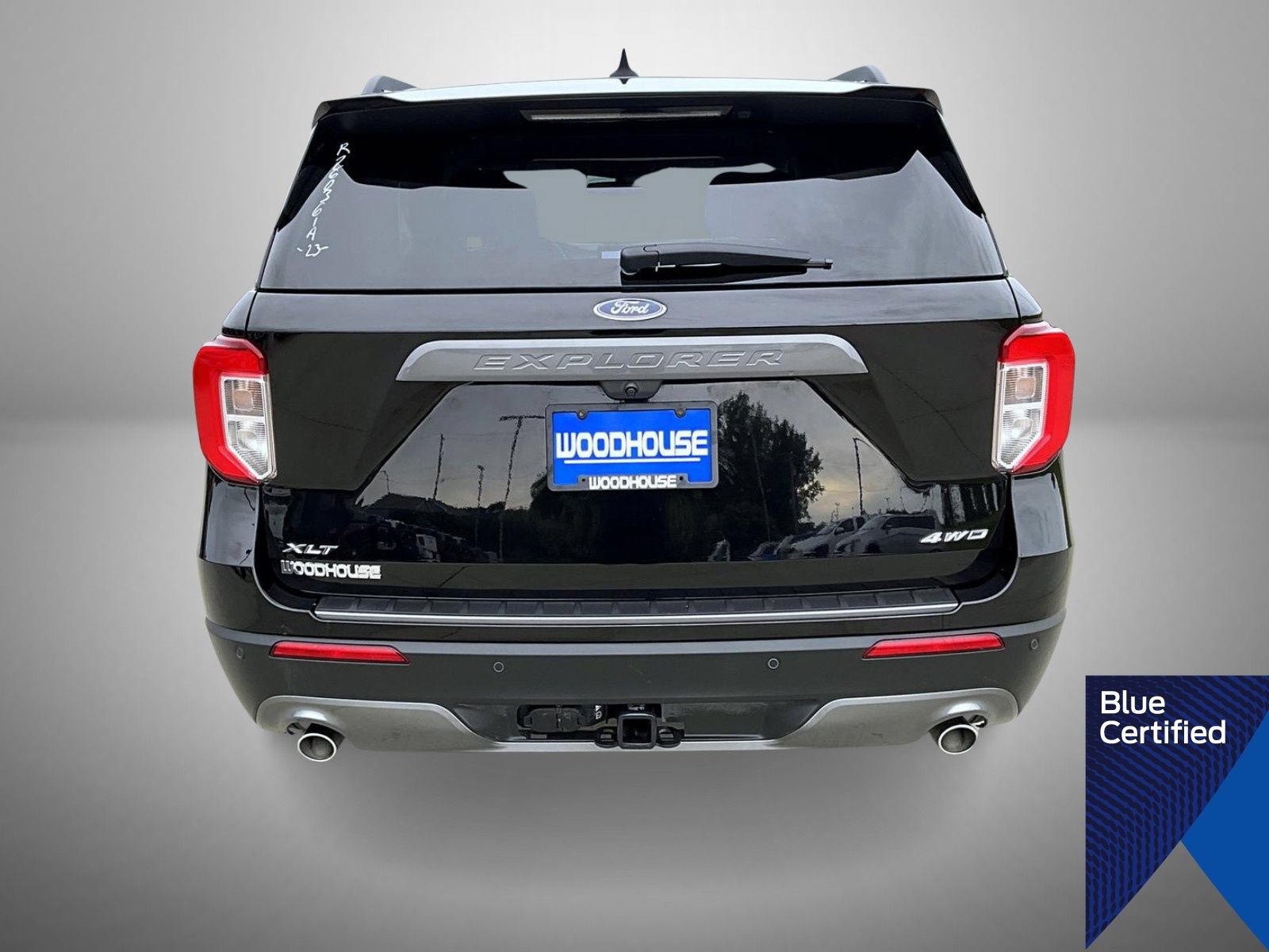 Certified 2023 Ford Explorer XLT w/ Equipment Group 202A AWD/4WD image 6
