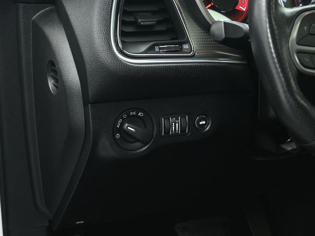 Used 2019 Dodge Challenger SRT Hellcat w/ Laguna Leather Package image 38