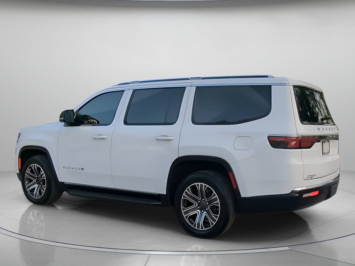 Used 2023 Jeep Wagoneer 4WD w/ Premium Group I image 19