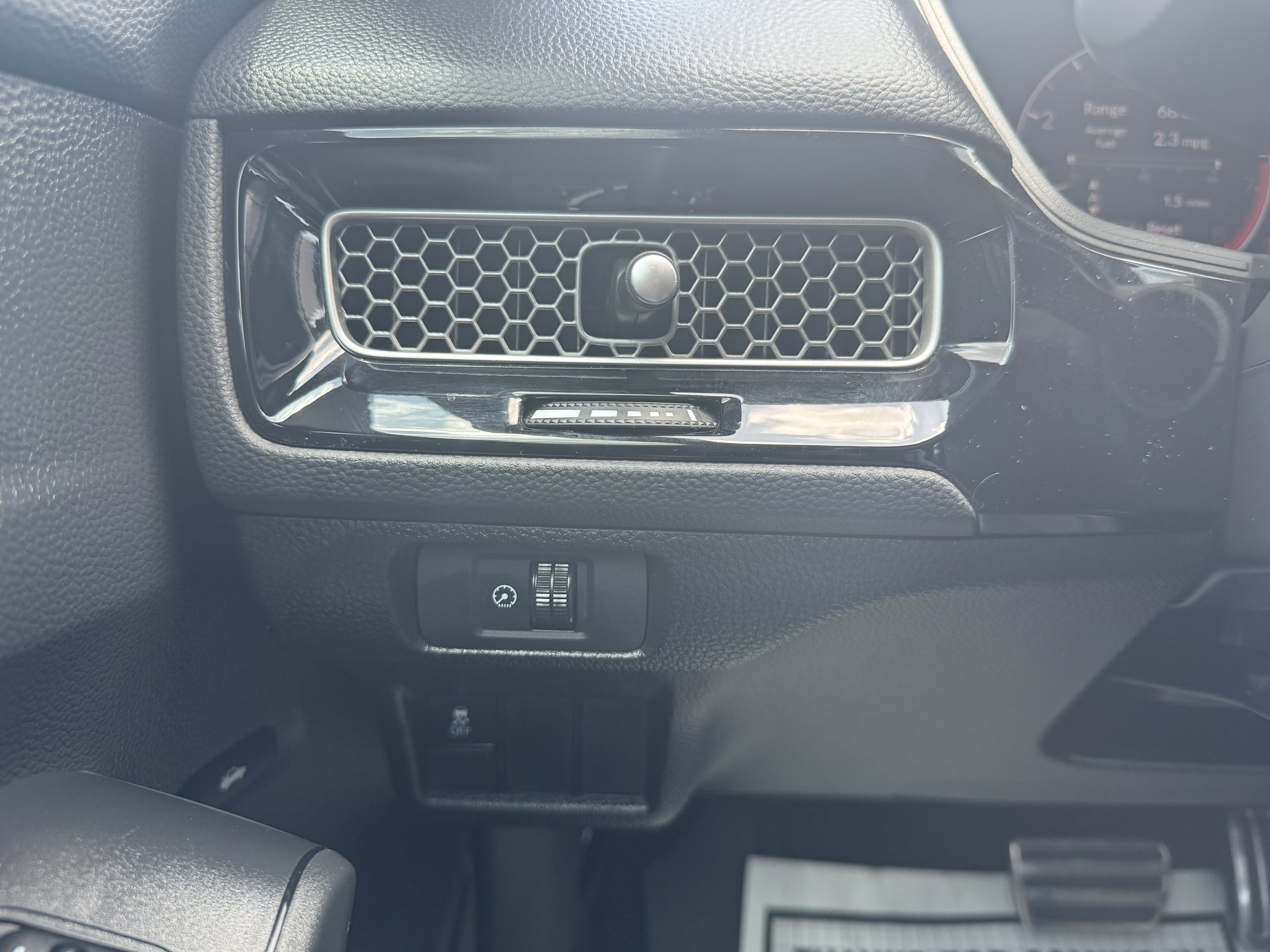 Used 2025 Honda Civic Sport image 15