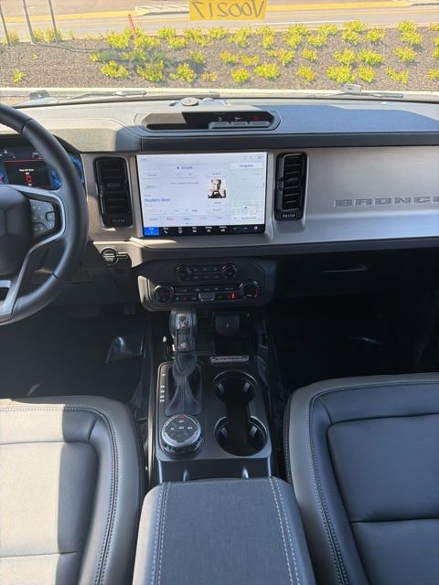Certified 2025 Ford Bronco Outer Banks AWD/4WD image 30