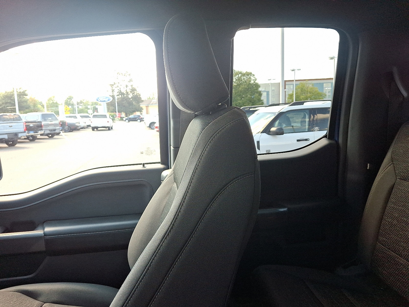 Certified 2022 Ford F150 XLT w/ Equipment Group 302A High image 17