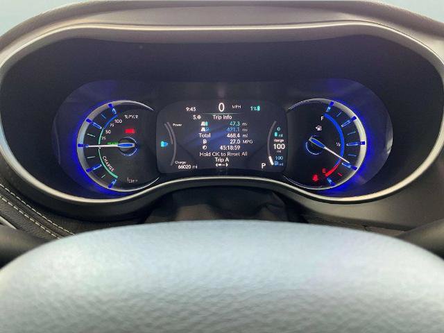 Used 2024 Chrysler Pacifica Limited FWD image 11