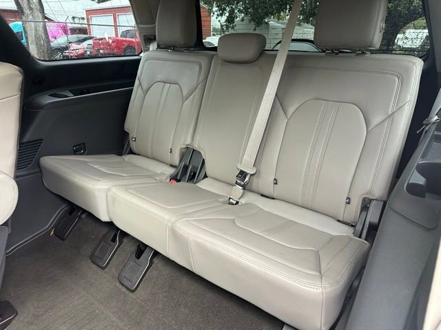 Certified 2019 Ford Expedition Limited w/ Equipment Group 302A image 16