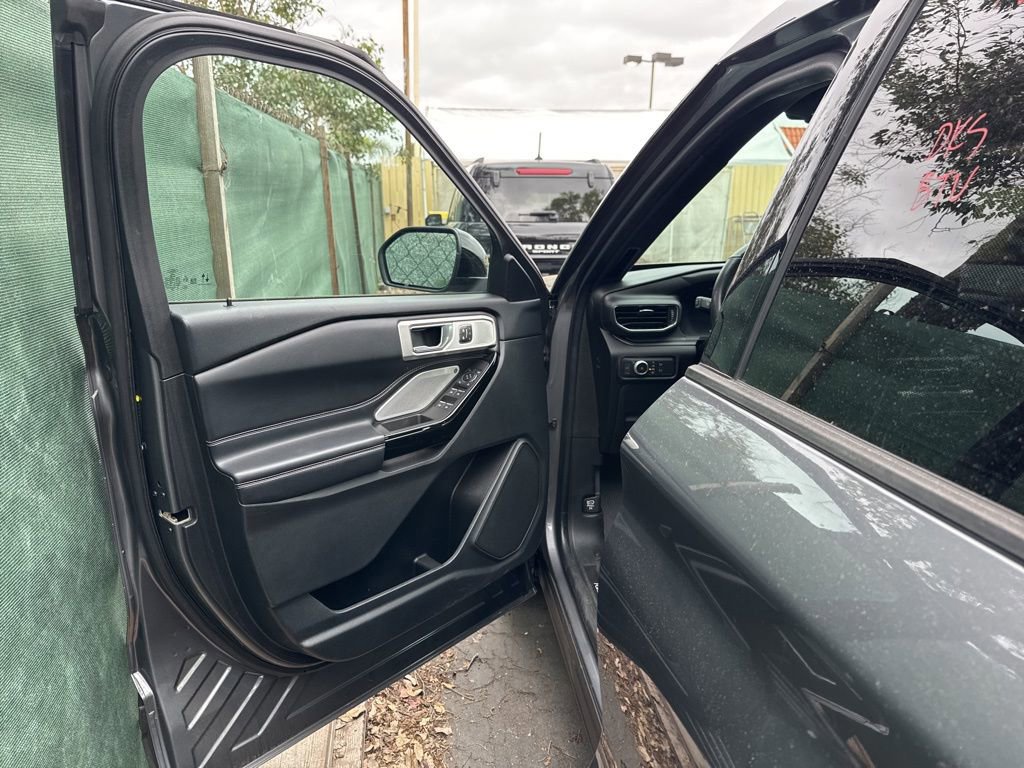 Certified 2022 Ford Explorer ST w/ Equipment Group 401A image 8