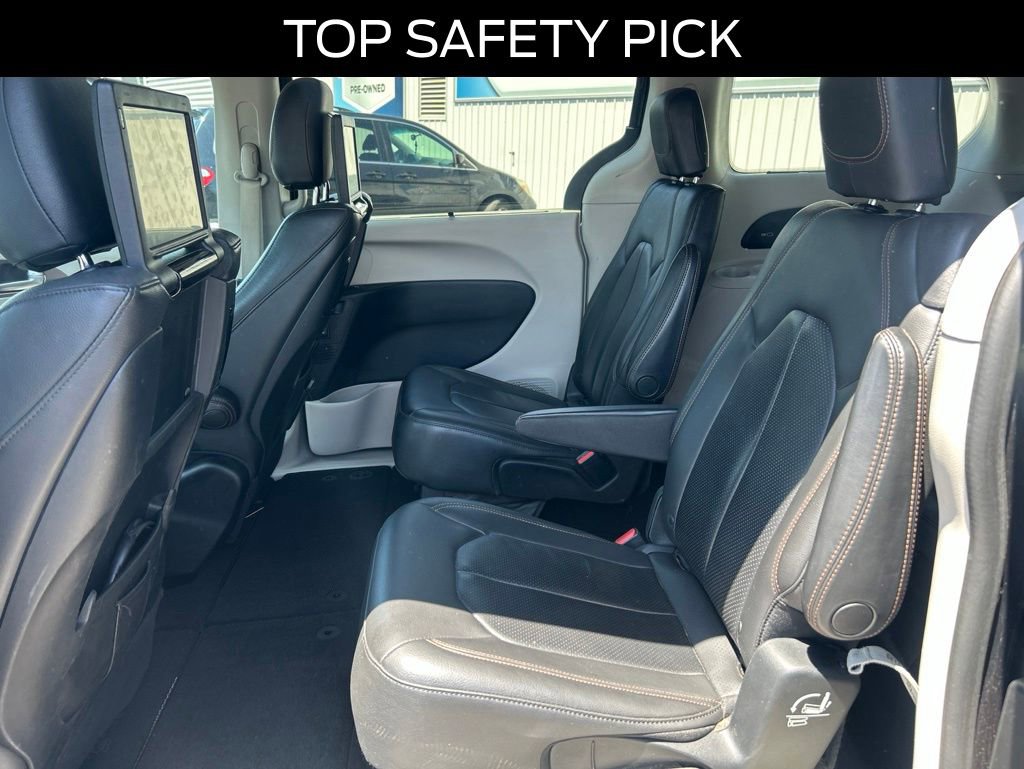 Used 2017 Chrysler Pacifica Touring-L Plus w/ Advanced Safetytec Group FWD image 25