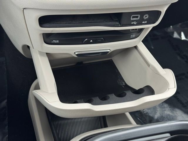 Used 2018 Chrysler Pacifica Touring-L Plus image 20