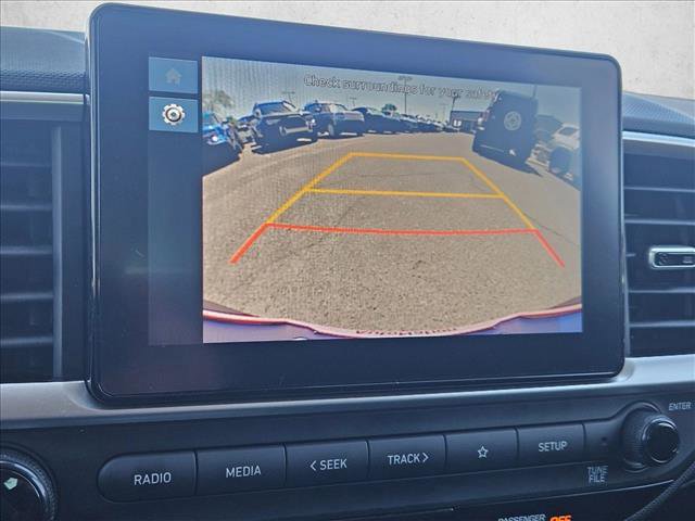 Used 2023 Hyundai Venue SEL FWD image 14