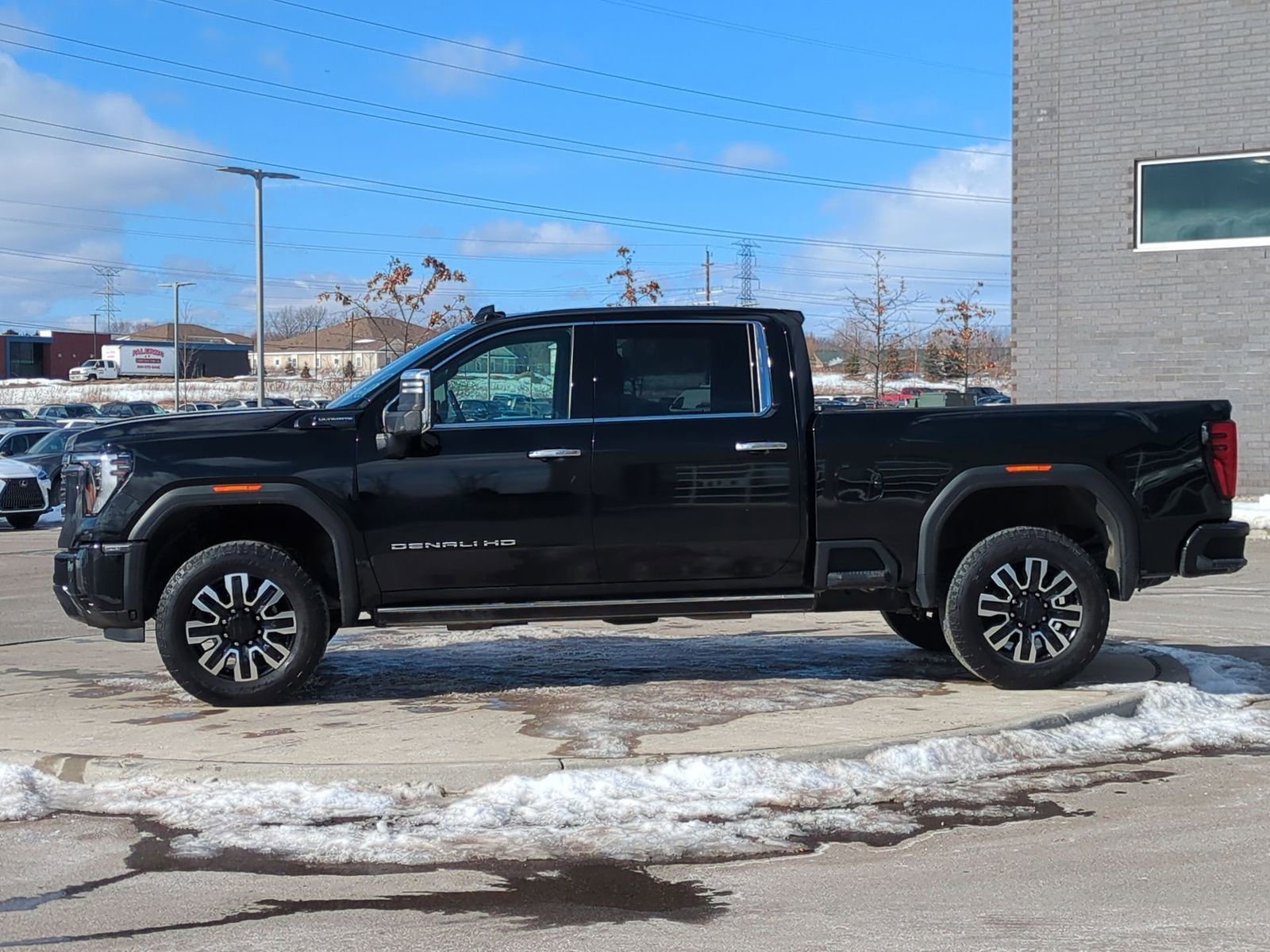 Used 2024 GMC Sierra 2500 Denali Ultimate w/ Max Trailering Package image 3