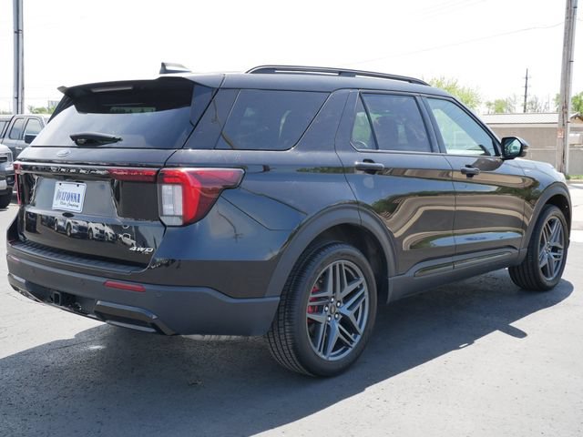 Certified 2025 Ford Explorer ST-Line w/ ST-Line Street Pack AWD/4WD image 4