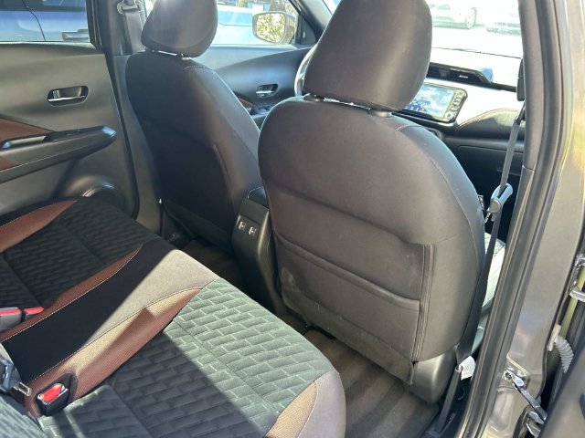 Used 2022 Nissan Kicks SR FWD image 25