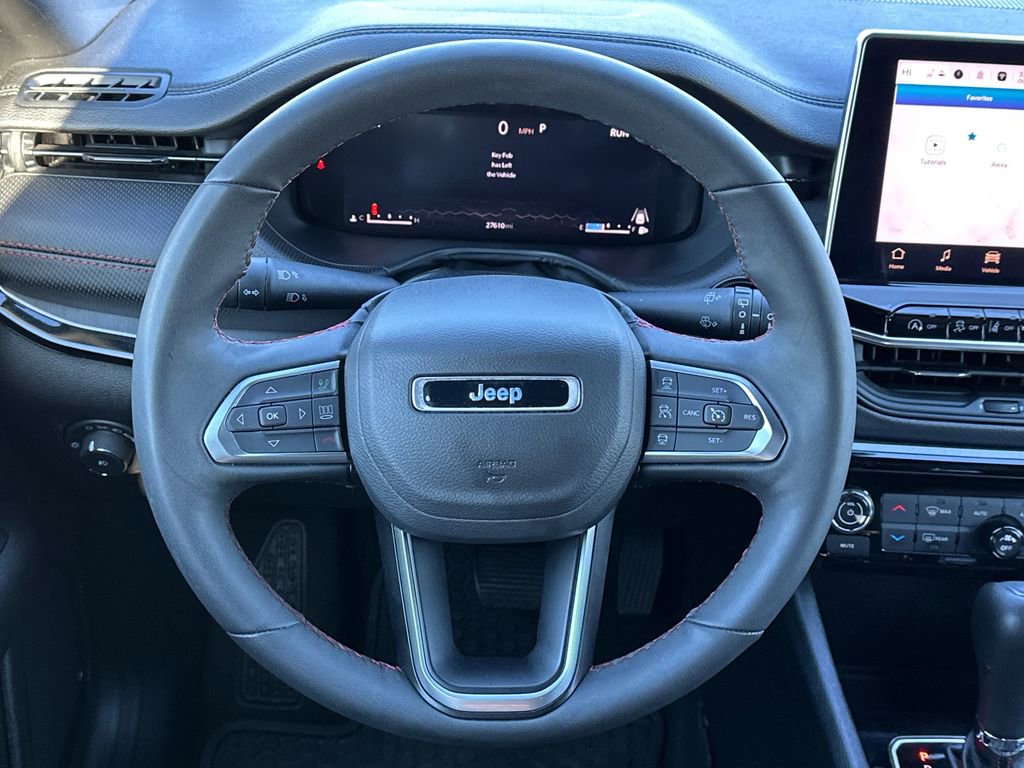 Used 2025 Jeep Compass Trailhawk w/ Trailhawk Elite Group AWD/4WD image 23
