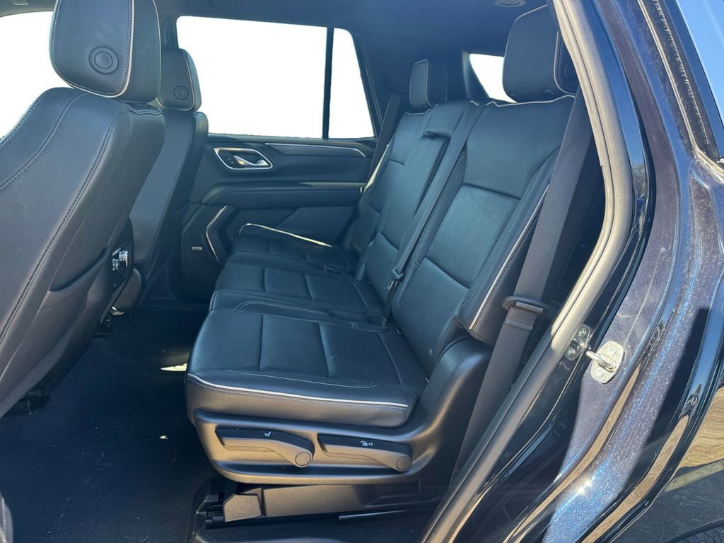 Used 2023 GMC Yukon SLT image 17